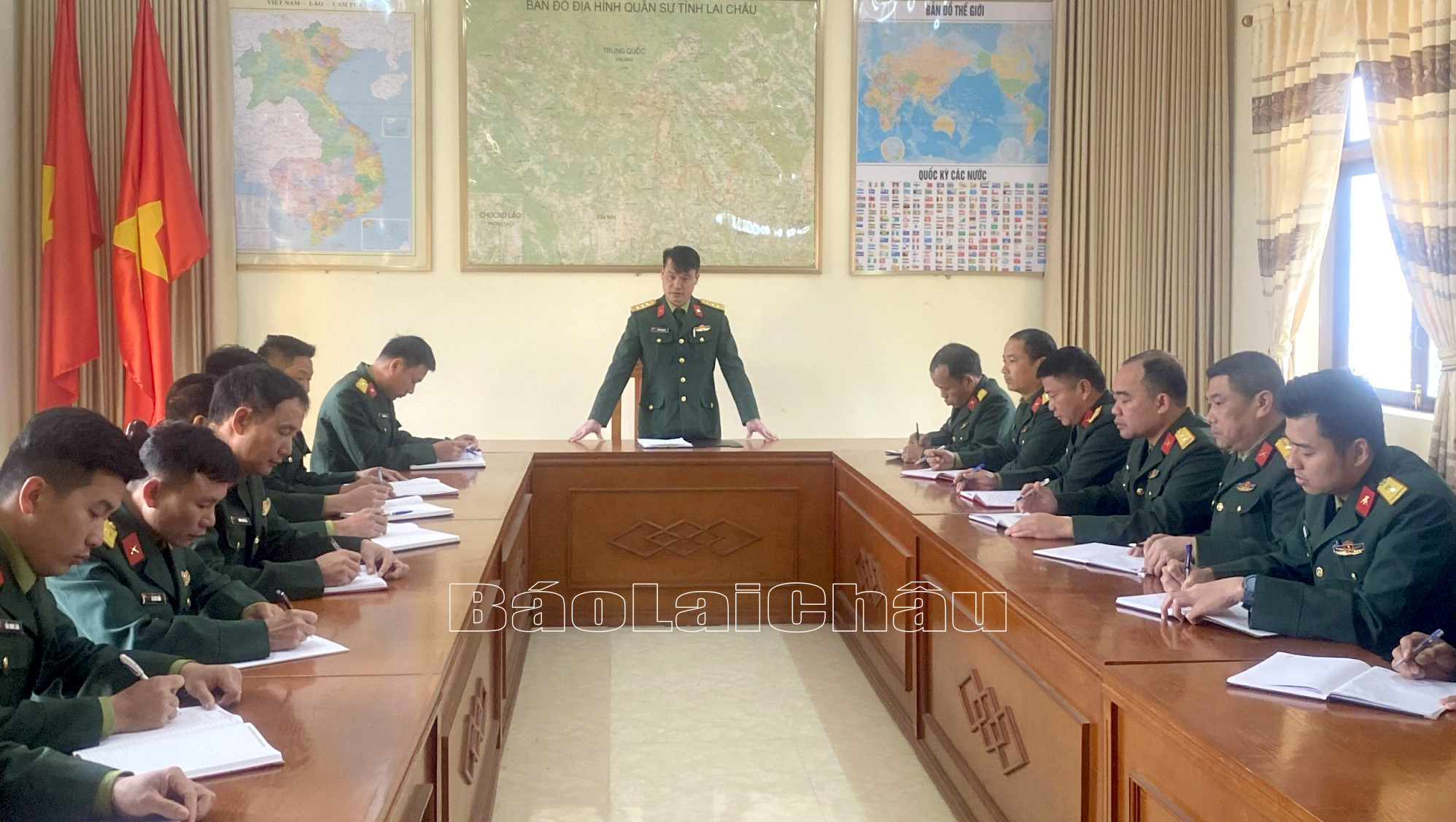Lãnh đạo Ban Chỉ huy Quân sự huyện Sìn Hồ họp triển khai Kết luận 01.